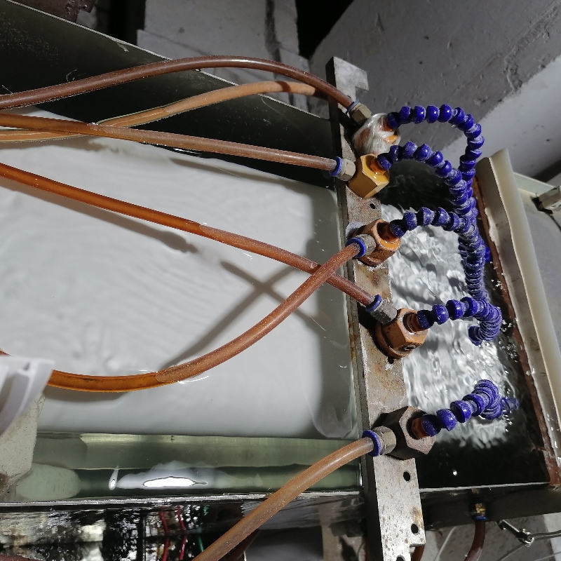 Студена екструдирана PVC квадратна тръба, произведена последователно
